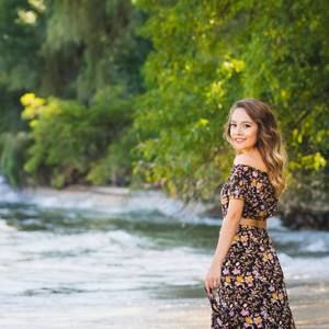 Meet your Posher, Evelyn